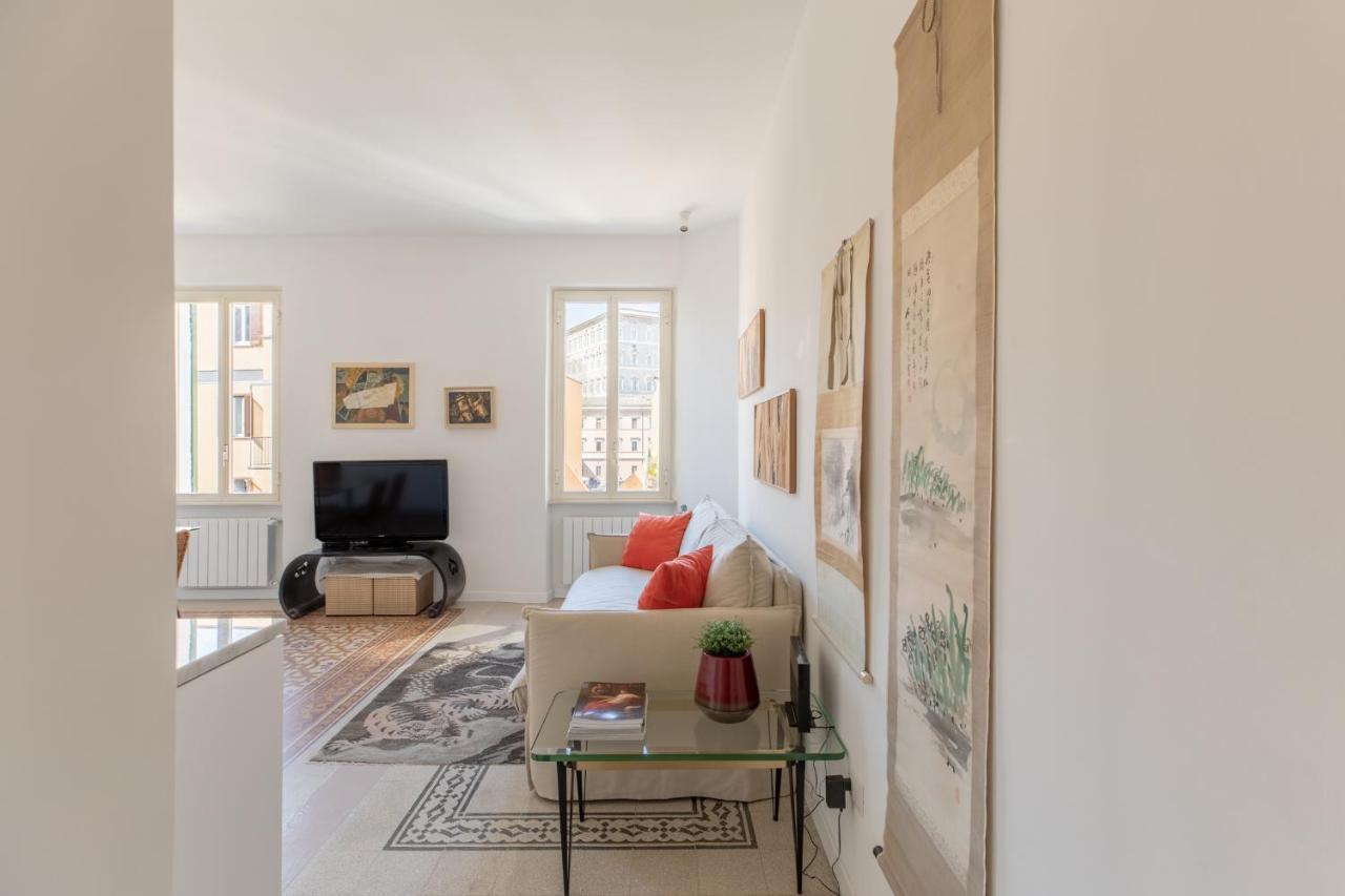 Appartement Iflat Lovely With View On Pope Window Rome