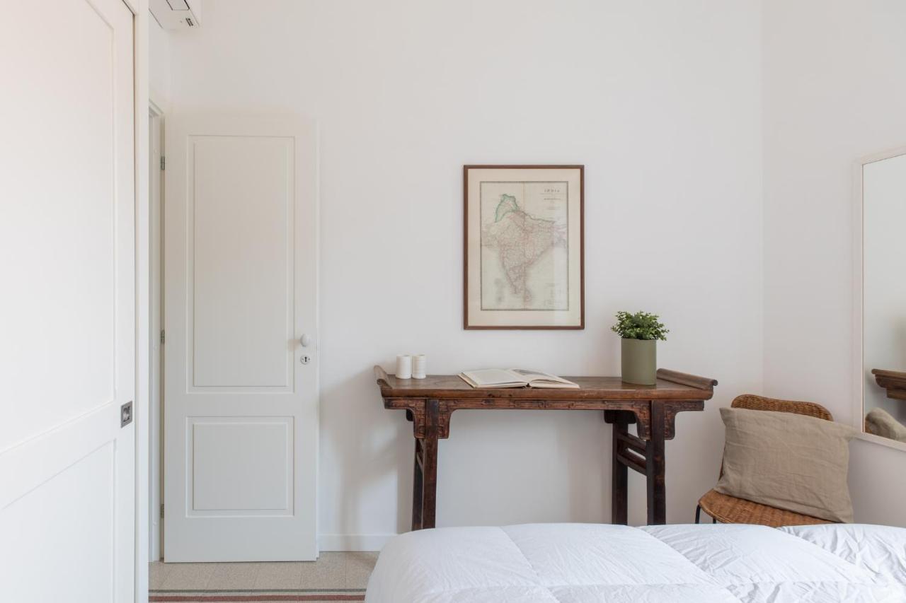 Iflat Lovely With View On Pope Window Appartement